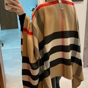 Burberry poncho